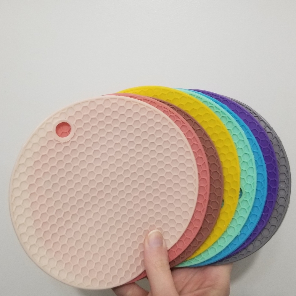 8 NWOT silicone hot pads, just under 6" - Picture 2 of 5